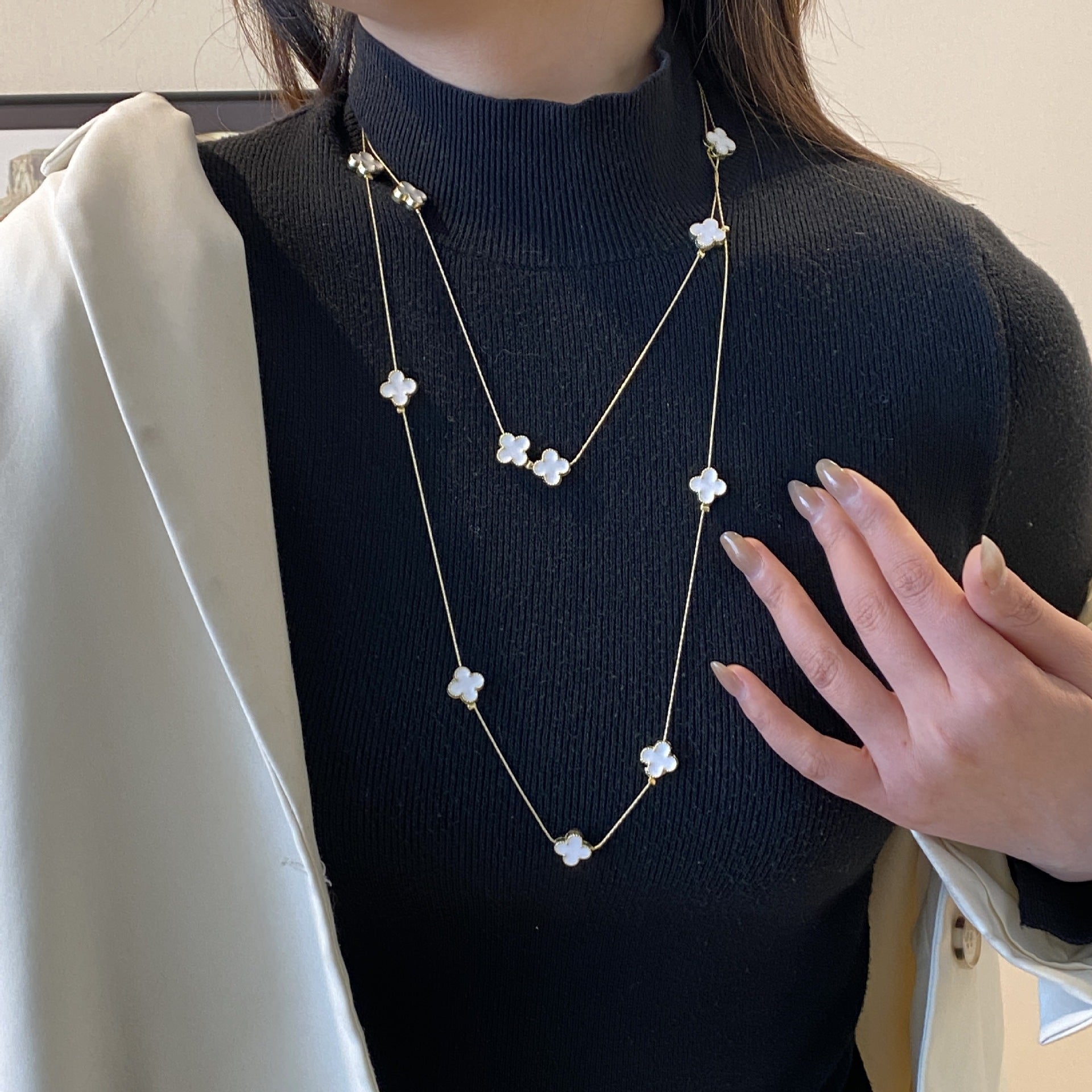 Light Luxury and High-End Multi-Layered Pearl Sweater Chain, Feminine, Simple, Long Autumn and Winter Necklace, Alloy Accessories, Jewelry