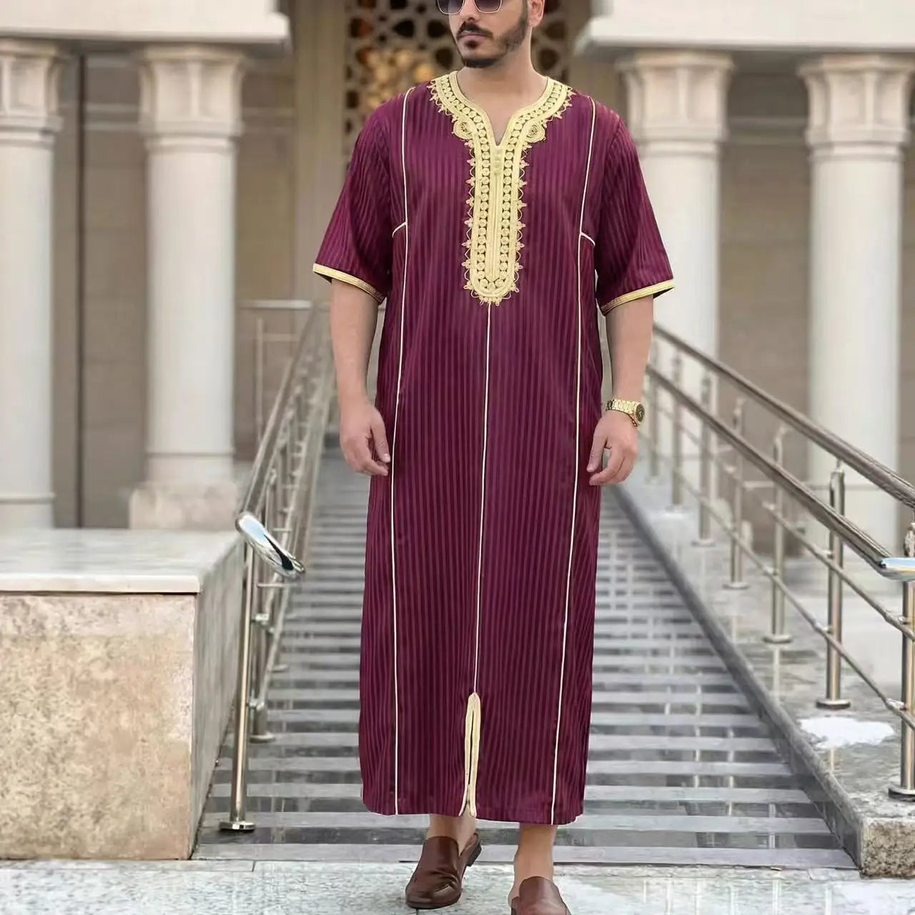 Gandoura marocaine pour hommes musulmans, thobe ample à manches courtes, broderie magnifique, vêtements traditionnels islamiques confortables pour hommes, pour les fêtes
