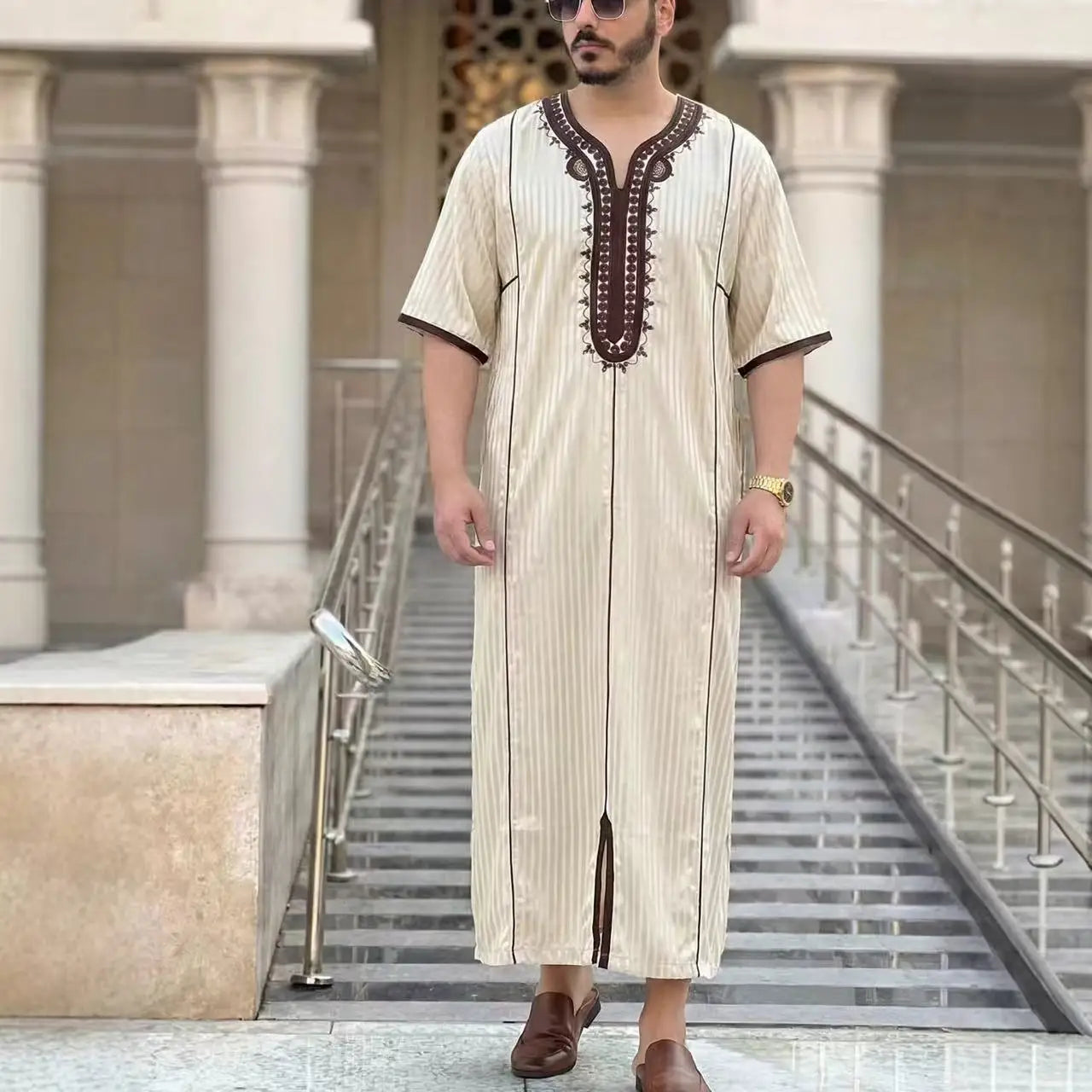 Gandoura marocaine pour hommes musulmans, thobe ample à manches courtes, broderie magnifique, vêtements traditionnels islamiques confortables pour hommes, pour les fêtes